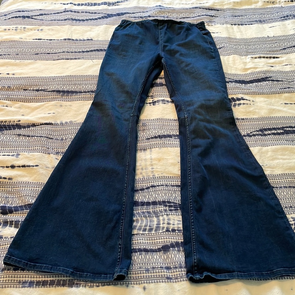 Free People bellbottoms elastic waistband!!!